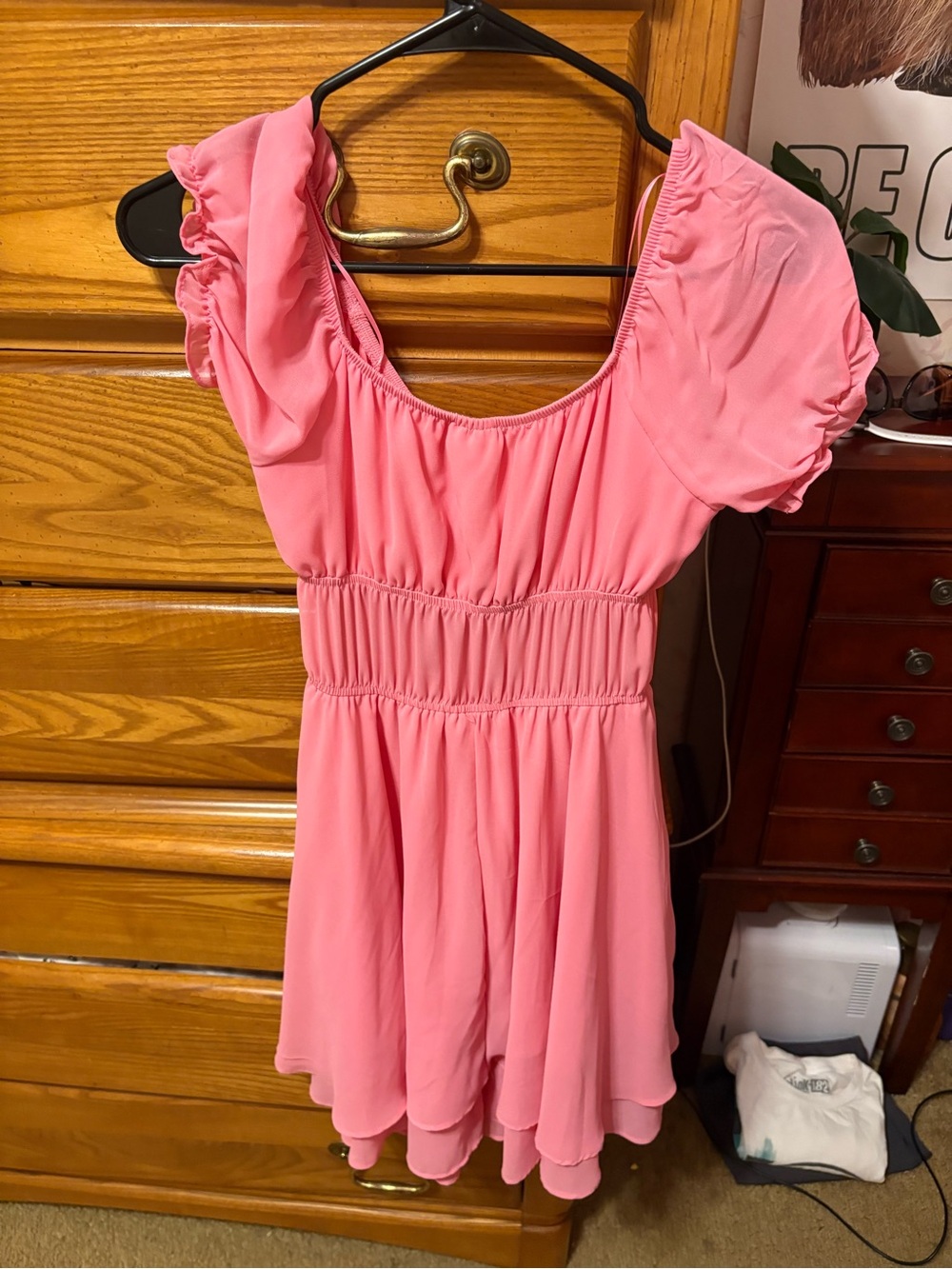 cute casual pink dress in a woman’s xs!